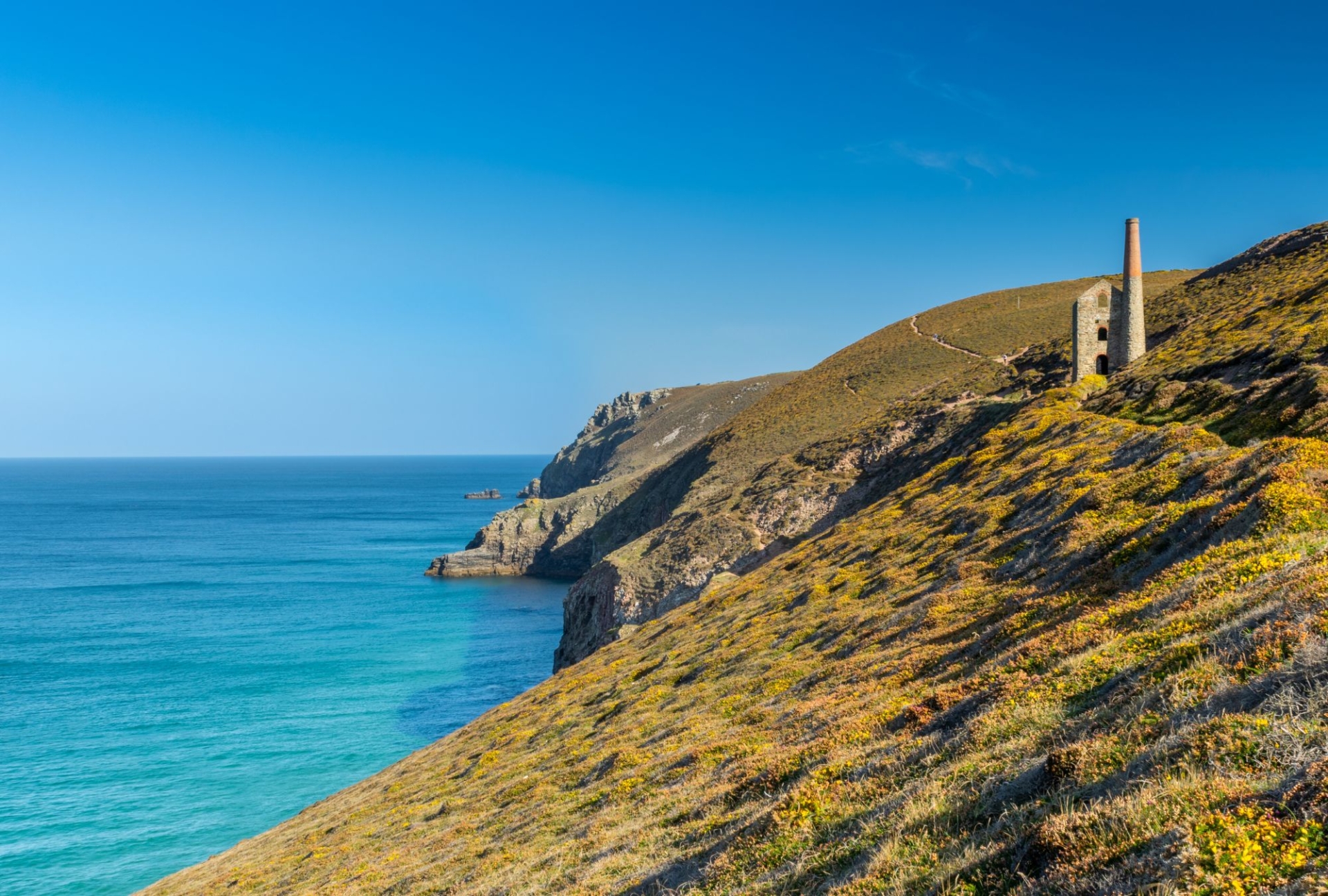 Wheal coats along the east cliff in Porthtowan past chapel porth